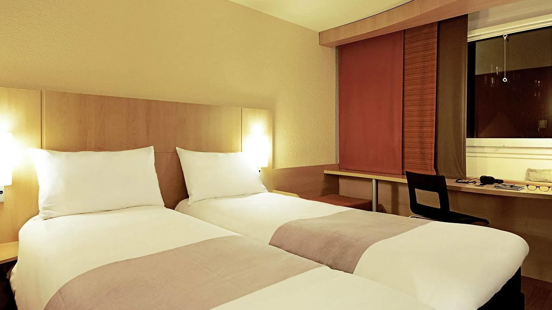 Hotel Ibis Ornano Montmartre Nord 18eme 3*