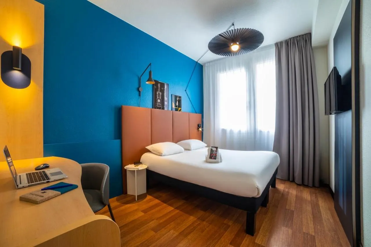 Ibis Ornano Montmartre Nord 18eme מלון פריז
