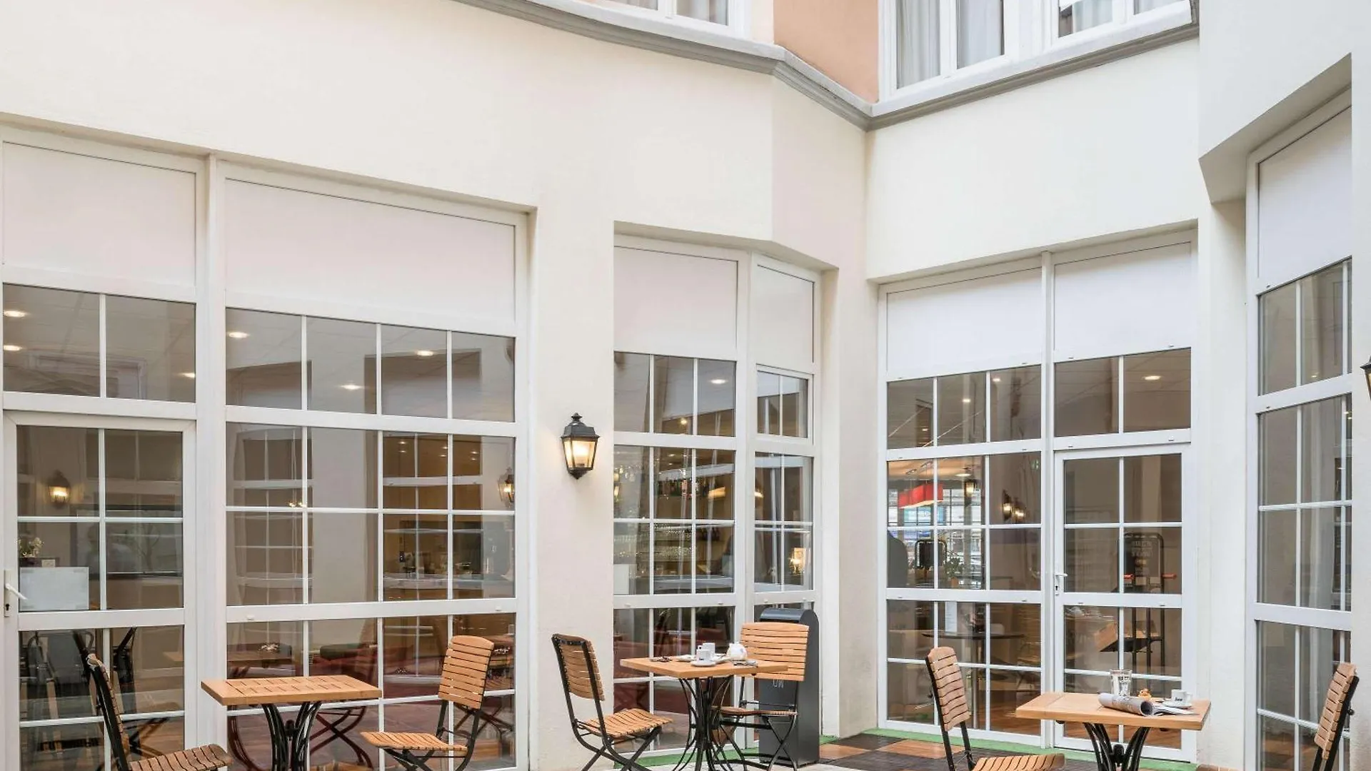Ibis Ornano Montmartre Nord 18eme מלון