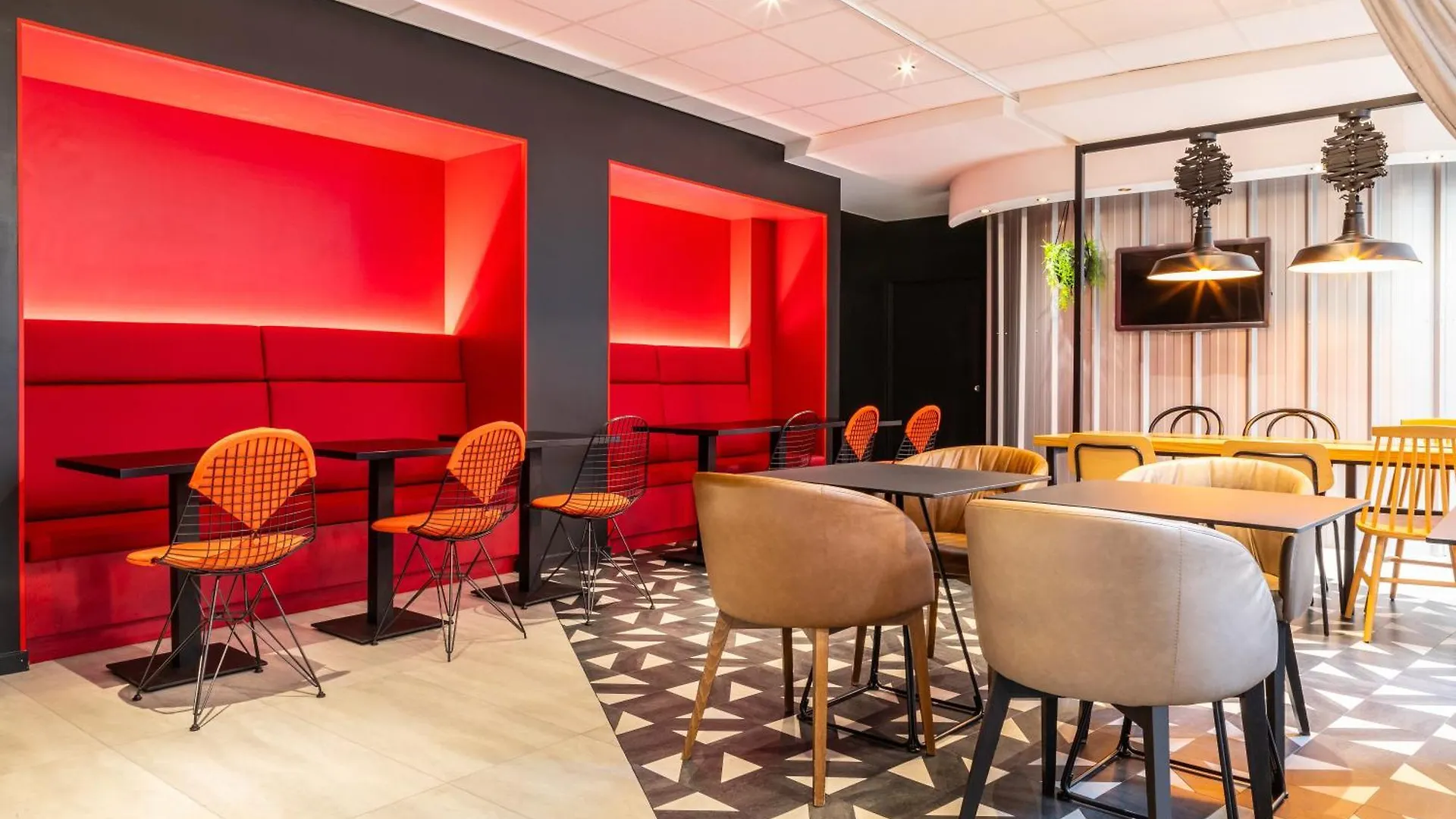 Ibis Ornano Montmartre Nord 18eme Hotel