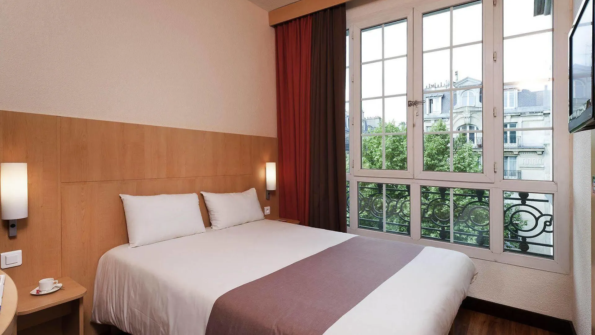 Ibis Ornano Montmartre Nord 18eme 3* פריז