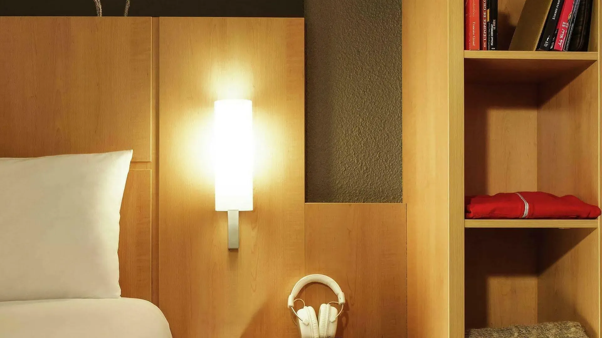 Ibis Ornano Montmartre Nord 18eme Paris