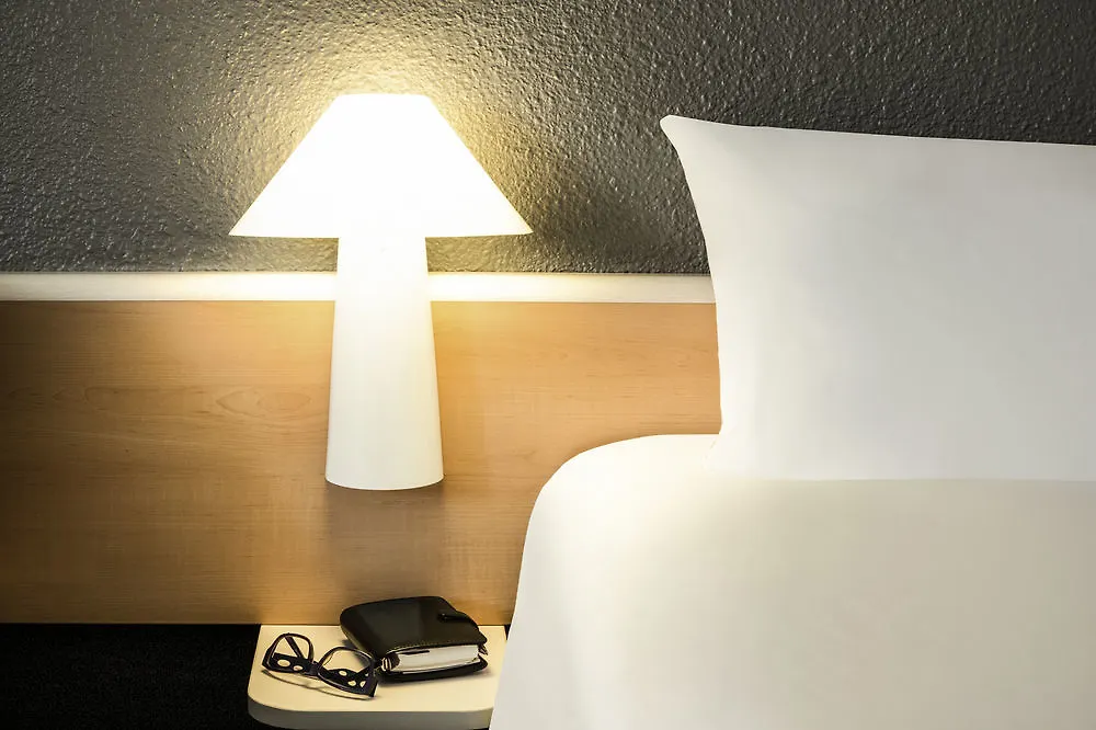 Ibis Ornano Montmartre Nord 18eme Hotel 3*