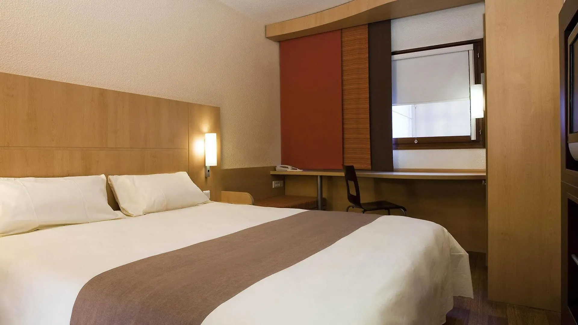 Hotel Ibis Ornano Montmartre Nord 18eme Parijs